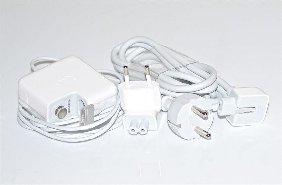 Original Apple Stromnetzkabel Netzteil / Magsafe 45W MacBook Air 11" Model A1465 Mid 2012 661-6623 -0