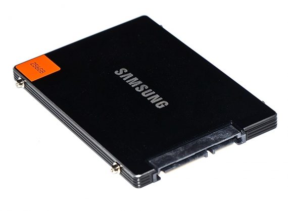 Original Apple Samsung Festplatte 2,5" SATA SSD 256GB MZ-7PC256 MacBook Pro 13" Early 2011 / Late 2011 A1278-0