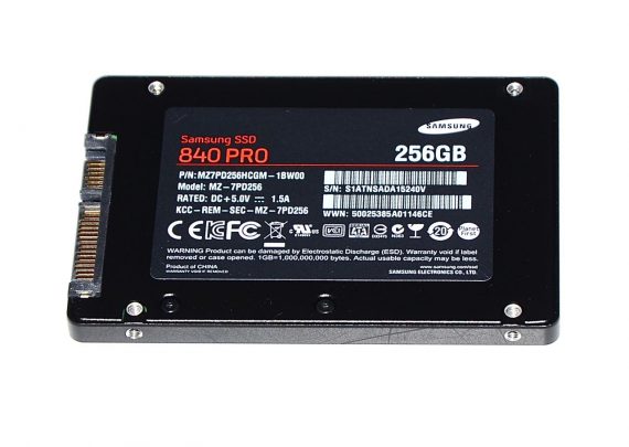 Festplatte 2,5" SATA Samsung 840 PRO 256GB MZ-7PD256 iMac 27" Mid 2010 A1312-0
